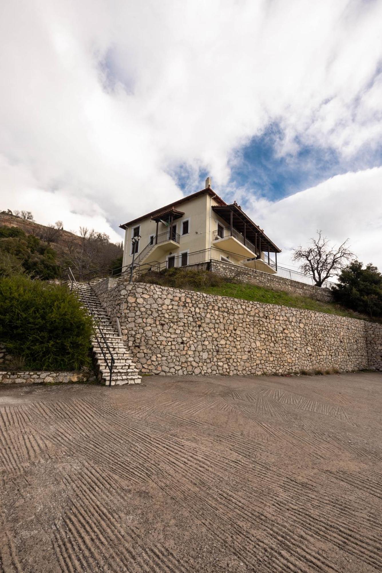 Meli Apartments Arachova Exterior photo